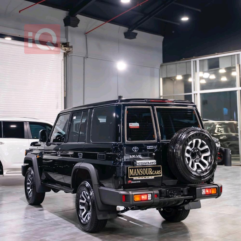 تويوتا لاند كروزر 76